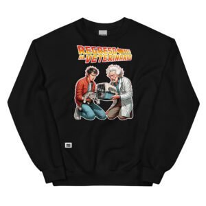 Sudadera divertida de gatos. REGRESO AL VETERINARIO. Inspirada en la mítica película Regreso al Futuro. Doc y Marty McFly intentan meter a un gato en un transportín para llevarlo de regreso al veterinario. Color negro