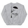 Sudadera divertida de gatos. MAULLANDO BAJO LA LLUVIA. Inspirada en la icónica película Cantando bajo la lluvia de 1952.  Color gris