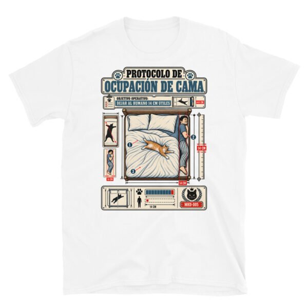 Camiseta de gatos «Protocolo de ocupación de cama» — diseño MHD-005 de la serie Manual del Humano Doméstico en color Blanco