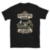 Camiseta de gatos «Reglamento del sofá» — diseño MHD-010 de la serie Manual del Humano Doméstico en color Negro