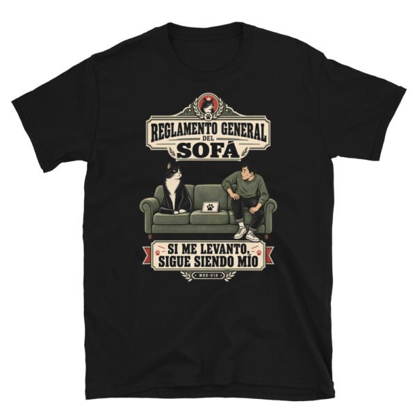 Camiseta de gatos «Reglamento del sofá» — diseño MHD-010 de la serie Manual del Humano Doméstico en color Negro