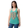 Camiseta de gatos para mujer 7 VALES POR 1 VIDA en color azul tahití, sobre modelo