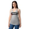 Camiseta de gatos para mujer 7 VIDAS, 6 VIDAS en color gris jaspeado, sobre modelo