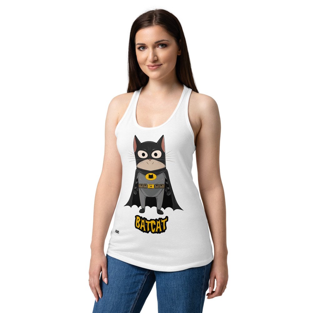 Camiseta de gatos para mujer BATCAT en color blanco, sobre modelo