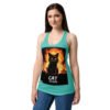 Camiseta de gatos para mujer CATÁSTROFE en color azul tahití, sobre modelo