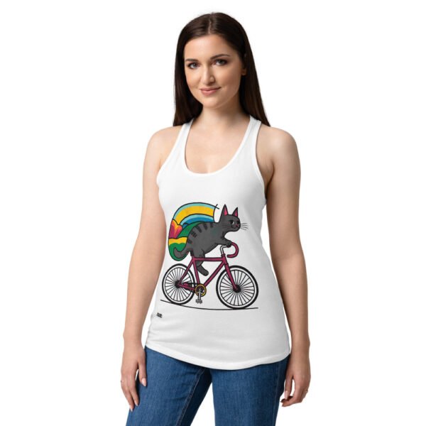Camiseta de gatos para mujer GATO CICLISTA en color blanco, sobre modelo