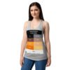 Camiseta de gatos para mujer DETECTORA DE COLOR DE GATO en color gris jaspeado, sobre modelo