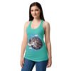 Camiseta de gatos para mujer GATO DORMIDO ENTRE NUBES en color azul tahití, sobre modelo
