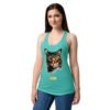 Camiseta de gatos para mujer EL GATO DE CARAVAGGIO en color azul tahití, sobre modelo