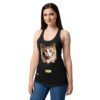 Camiseta de gatos para mujer EL GATO DE MIGUEL ÁNGEL en color negro, sobre modelo