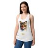 Camiseta de gatos para mujer EL GATO DE MURILLO en color blanco, sobre modelo