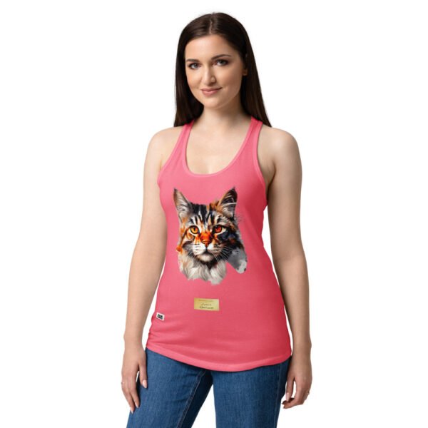 Camiseta de gatos para mujer EL GATO DE REMBRANDT en color rosa eléctrico, sobre modelo