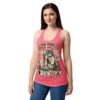 Camiseta de gatos para mujer FICHA TÉCNICA DEL HUMANO en color rosa eléctrico, sobre modelo