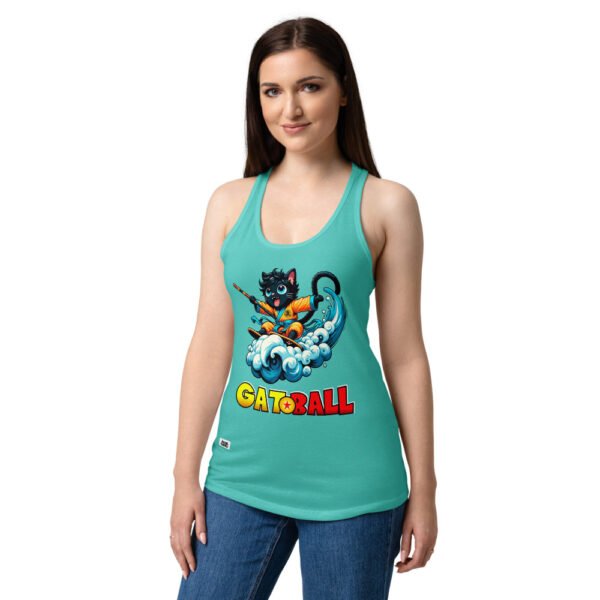Camiseta de gatos para mujer GATOBALL en color azul tahití, sobre modelo