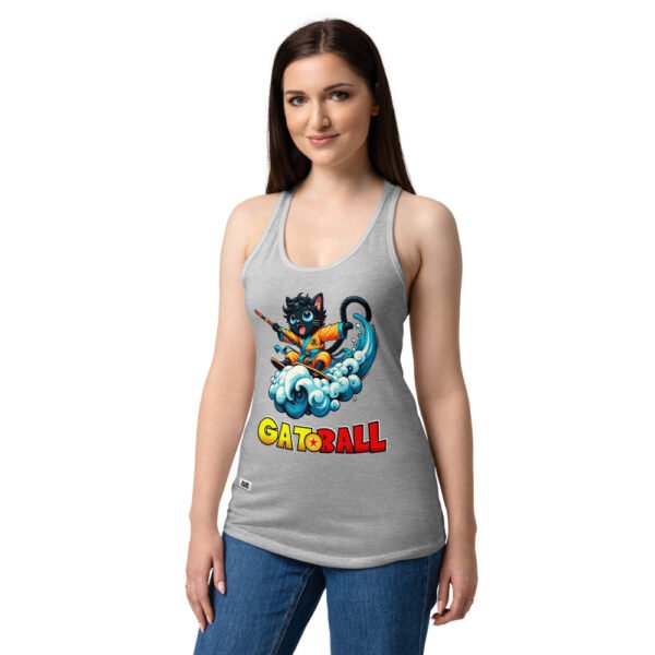 Camiseta de gatos para mujer GATOBALL en color gris jaspeado, sobre modelo