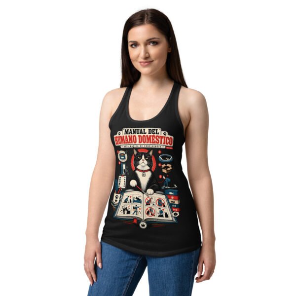 Camiseta de gatos para mujer GUÍA DE CONVIVENCIA en color negro, sobre modelo