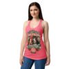 Camiseta de gatos para mujer HUMANA DOMÉSTICA CERTIFICADA en color rosa eléctrico, sobre modelo