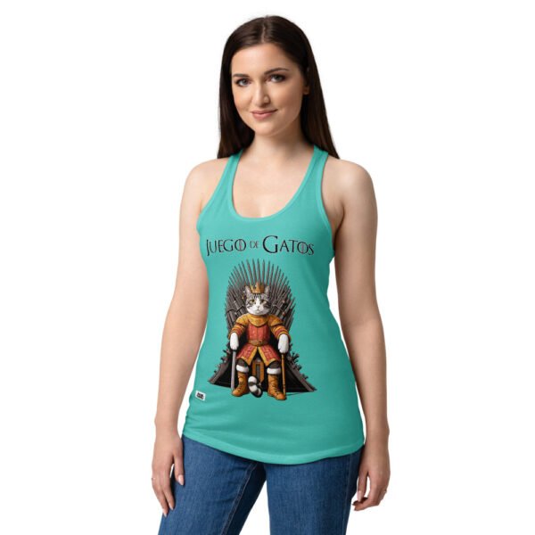 Camiseta de gatos para mujer JUEGO DE GATOS en color azul tahití, sobre modelo