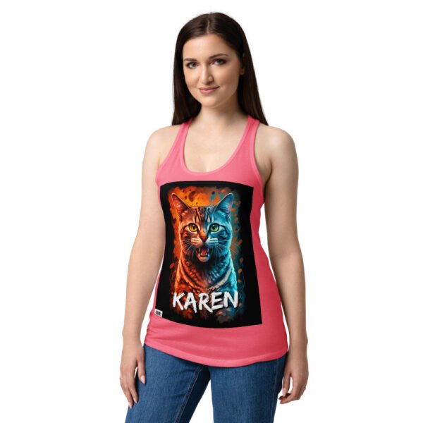 Camiseta de gatos para mujer KAREN en color rosa eléctrico, sobre modelo