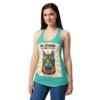 Camiseta de gatos para mujer ME OFENDEN LOS MEMES DE GATOS en color azul tahití, sobre modelo