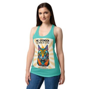 Camiseta de gatos para mujer ME OFENDEN LOS MEMES DE GATOS en color azul tahití, sobre modelo