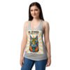 Camiseta de gatos para mujer ME OFENDEN LOS MEMES DE GATOS en color gris jaspeado, sobre modelo