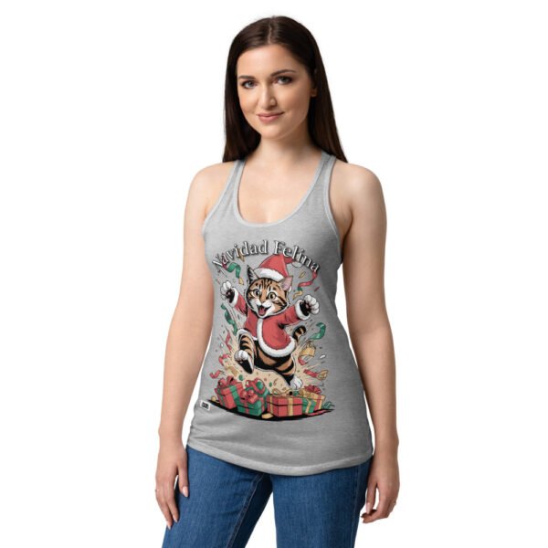Camiseta de gatos para mujer NAVIDAD FELINA en color gris jaspeado, sobre modelo