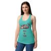 Camiseta de gatos para mujer PASO DE TODO en color azul tahití, sobre modelo