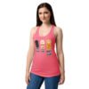 Camiseta de gatos para mujer PIEDRA, PAPEL, MUERTE SEGURA en color rosa eléctrico, sobre modelo