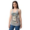 Camiseta de gatos para mujer PROTOCOLO DE OCUPACIÓN DE CAMA en color gris jaspeado, sobre modelo