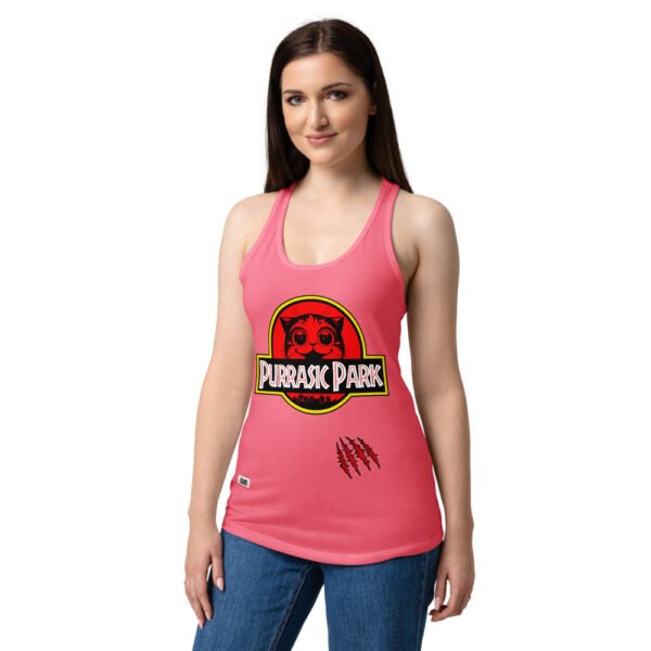 Camiseta de gatos para mujer PURRASIC PARK en color rosa eléctrico, sobre modelo