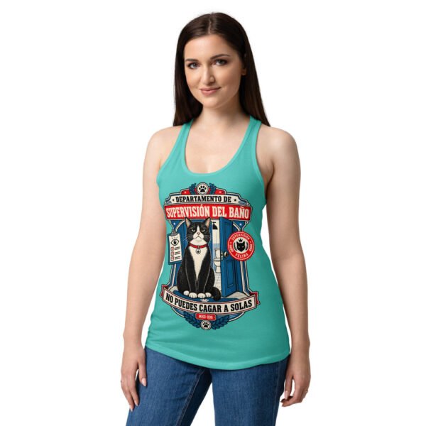Camiseta de gatos para mujer SUPERVISIÓN DEL BAÑO en color azul tahití, sobre modelo