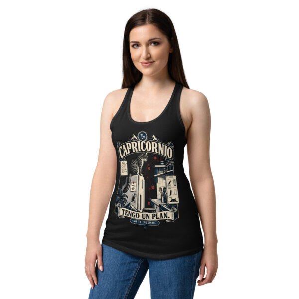 Camiseta de gatos para mujer Capricornio en color negro, sobre modelo