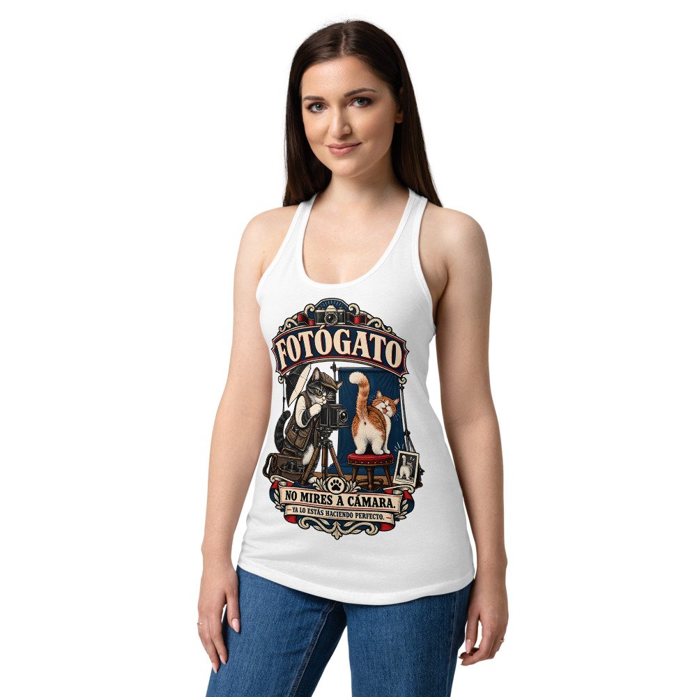 Camiseta de gatos para mujer Fotógato en color blanco, sobre modelo