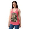 Camiseta de gatos para mujer Gatólogo en color rosa eléctrico, sobre modelo
