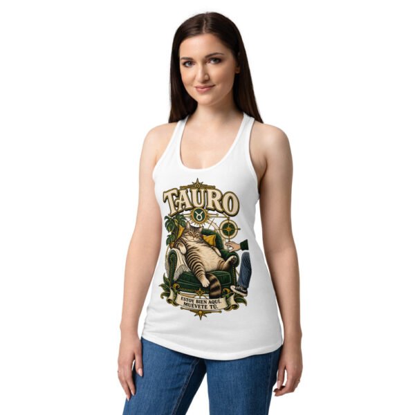 Camiseta de gatos para mujer Tauro en color blanco, sobre modelo