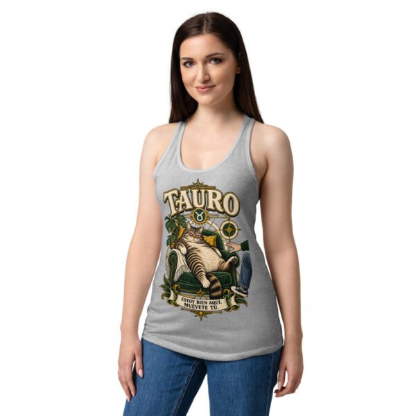 Camiseta de gatos para mujer Tauro en color gris jaspeado, sobre modelo